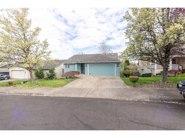37455 EMERALD CASCADE St, Sandy, OR 97055