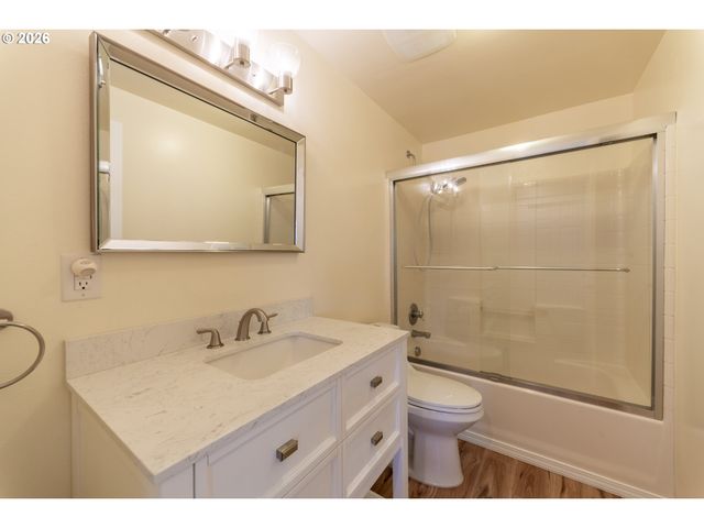 37455 EMERALD CASCADE St, Sandy, OR 97055