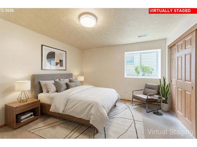 37455 EMERALD CASCADE St, Sandy, OR 97055