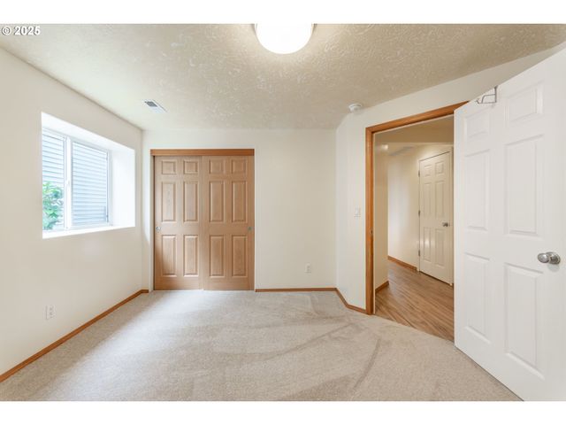 37455 EMERALD CASCADE St, Sandy, OR 97055