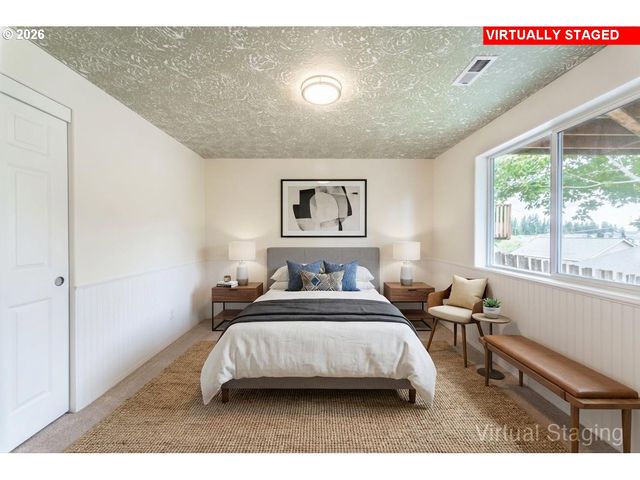 37455 EMERALD CASCADE St, Sandy, OR 97055