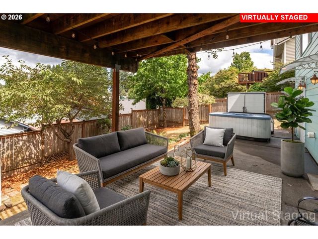 37455 EMERALD CASCADE St, Sandy, OR 97055