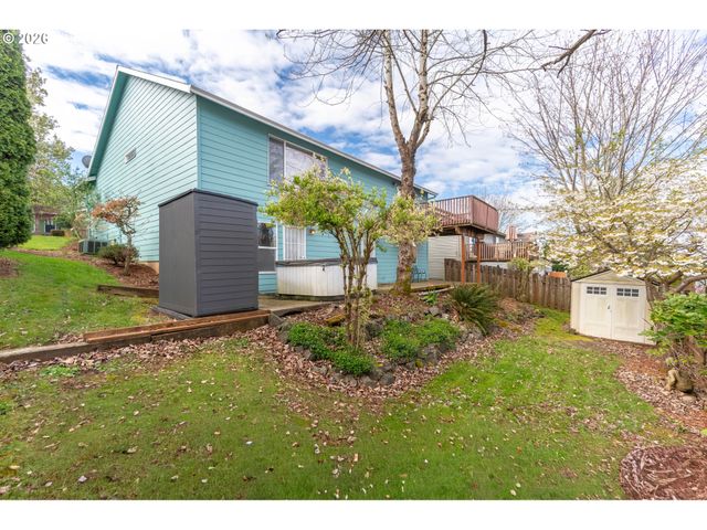 37455 EMERALD CASCADE St, Sandy, OR 97055