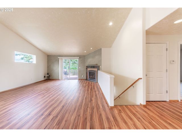 37455 EMERALD CASCADE St, Sandy, OR 97055