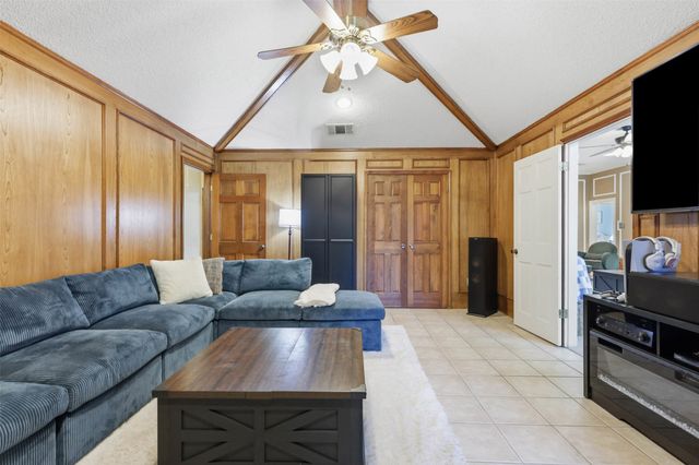 7212 Big Bear Lake Drive, Arlington, TX 76016