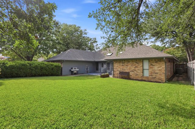 7212 Big Bear Lake Drive, Arlington, TX 76016