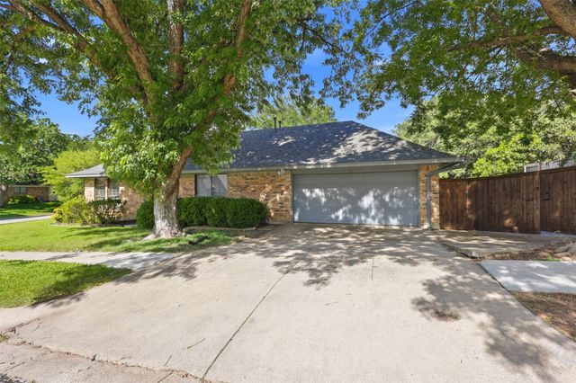 7212 Big Bear Lake Drive, Arlington, TX 76016