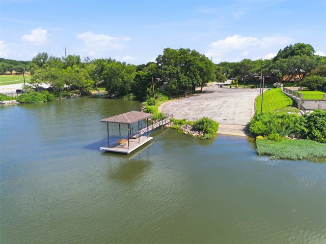 7212 Big Bear Lake Drive, Arlington, TX 76016