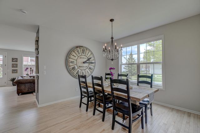 4891 159th Street W, Apple Valley, MN 55124