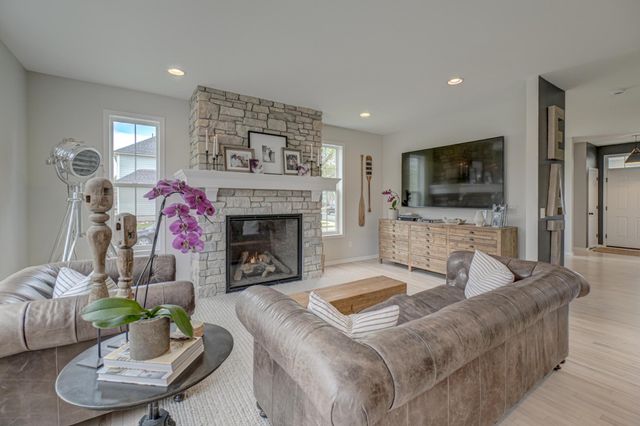 4891 159th Street W, Apple Valley, MN 55124