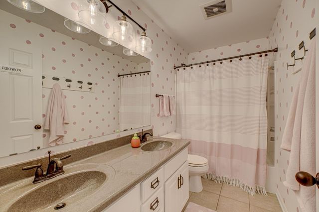 4891 159th Street W, Apple Valley, MN 55124