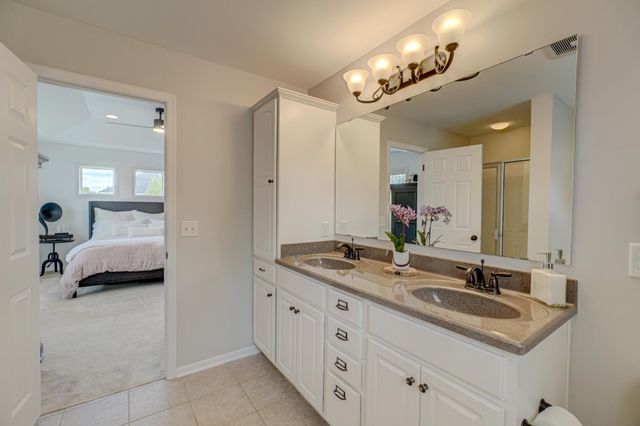4891 159th Street W, Apple Valley, MN 55124