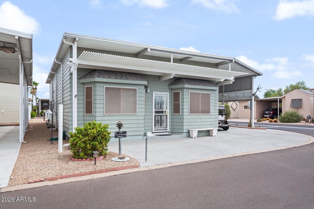 17200 W BELL Road 932, Surprise, AZ 85374 — exterior
