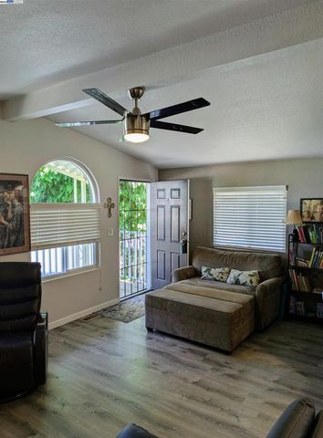 3231 Vineyard Ave, Pleasanton, CA 94566