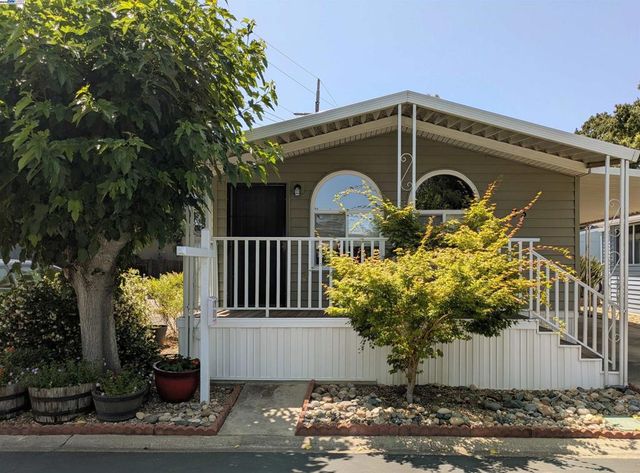 3231 Vineyard Ave, Pleasanton, CA 94566