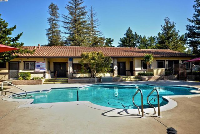 3231 Vineyard Ave, Pleasanton, CA 94566