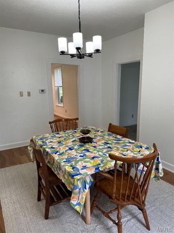 914 N Center Street, Collinsville, IL 62234