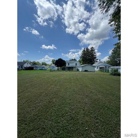 914 N Center Street, Collinsville, IL 62234