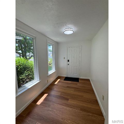 914 N Center Street, Collinsville, IL 62234