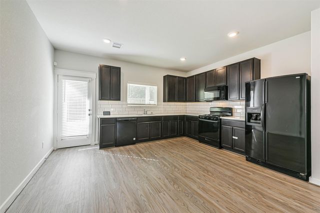 16911 Lagos Lane, Crosby, TX 77532