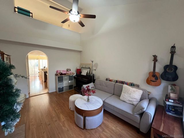 4035 Carmel View Rd 114, San Diego, CA 92130