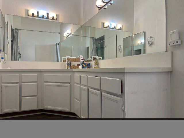 4035 Carmel View Rd 114, San Diego, CA 92130