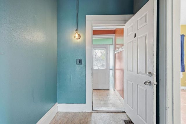 2118 W Mallon Ave, Spokane, WA 99201