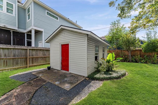 820 E 28th Street, Houston, TX 77009