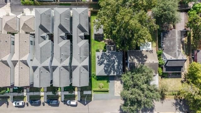 820 E 28th Street, Houston, TX 77009