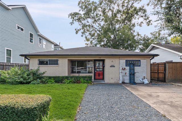 820 E 28th Street, Houston, TX 77009