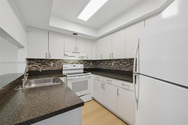 8365 SW 152nd Ave C-417, Miami, FL 33193