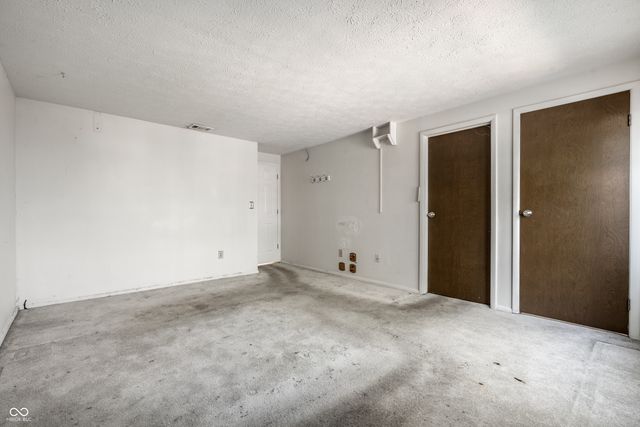 6724 Cross Key Drive, Indianapolis, IN 46268