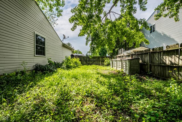 6724 Cross Key Drive, Indianapolis, IN 46268