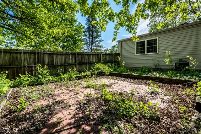 6724 Cross Key Drive, Indianapolis, IN 46268