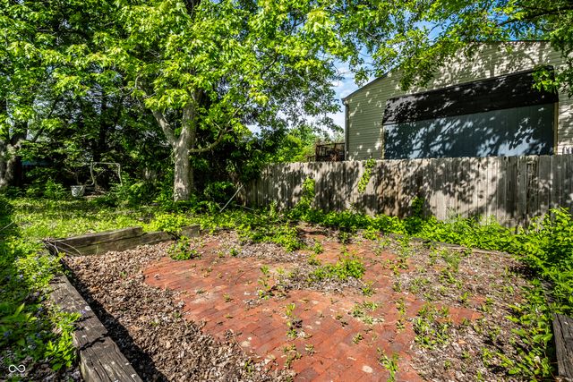 6724 Cross Key Drive, Indianapolis, IN 46268