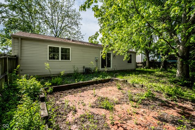 6724 Cross Key Drive, Indianapolis, IN 46268