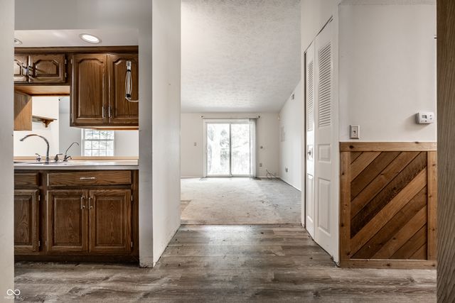 6724 Cross Key Drive, Indianapolis, IN 46268