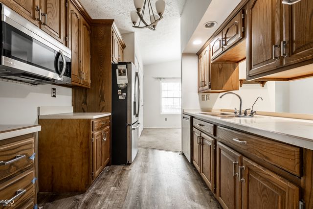 6724 Cross Key Drive, Indianapolis, IN 46268