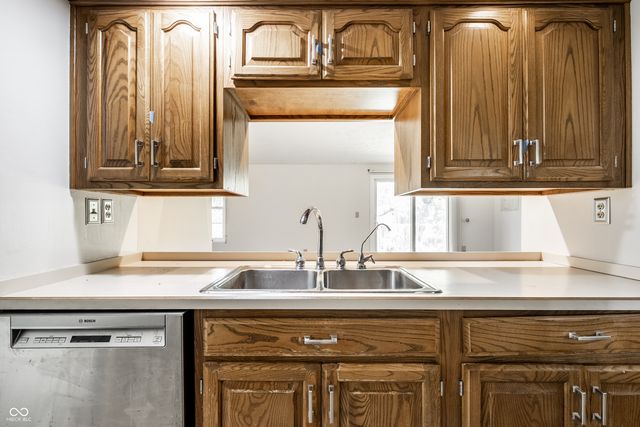 6724 Cross Key Drive, Indianapolis, IN 46268