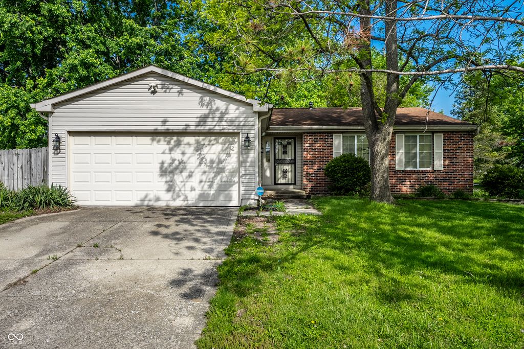 6724 Cross Key Drive, Indianapolis, IN 46268