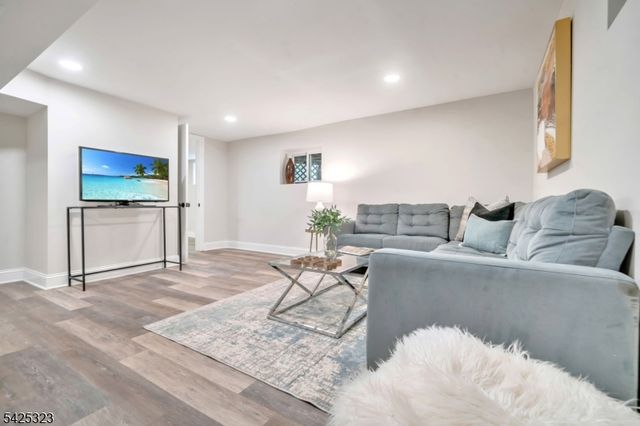 336 Mountain Ave, Westfield Town, NJ 07090