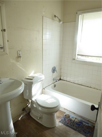 3430 E 102, Cleveland, OH 44104