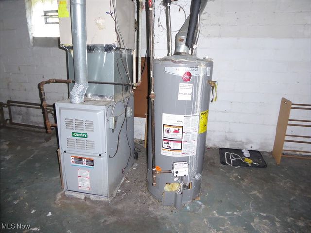 3430 E 102, Cleveland, OH 44104