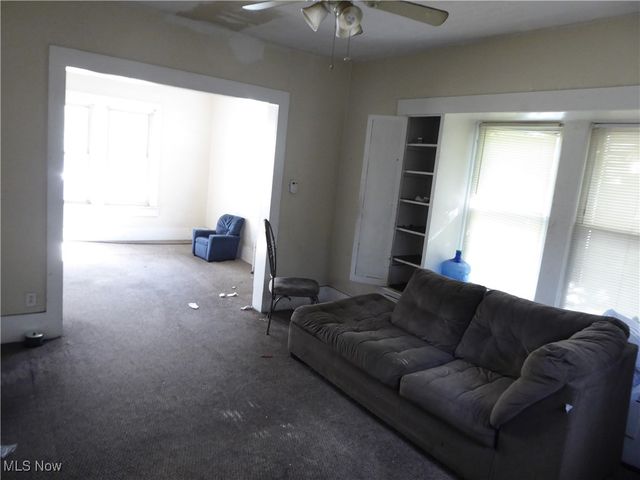 3430 E 102, Cleveland, OH 44104