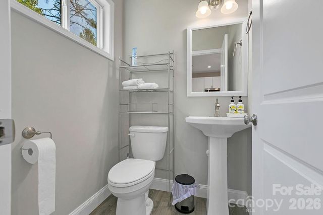 46 Old Chestnut Lane, Hendersonville, NC 28739
