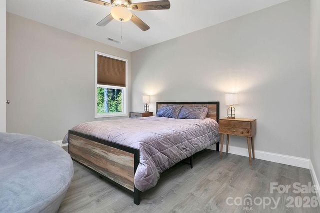 46 Old Chestnut Lane, Hendersonville, NC 28739