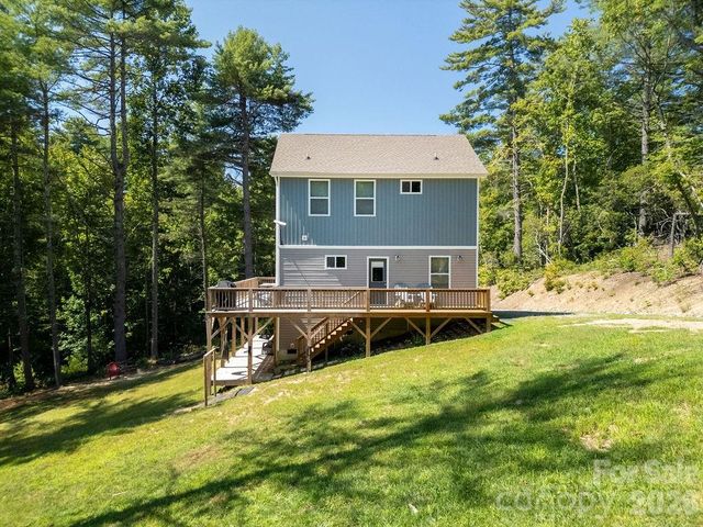 46 Old Chestnut Lane, Hendersonville, NC 28739