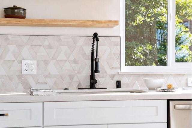 52 Frances Avenue, Pacifica, CA 94044