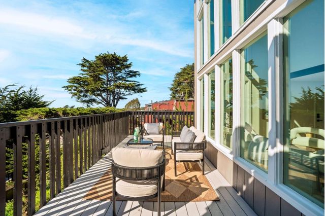 52 Frances Avenue, Pacifica, CA 94044