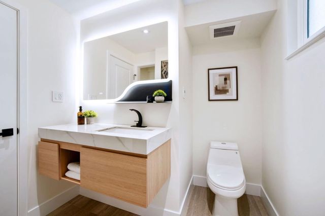 52 Frances Avenue, Pacifica, CA 94044